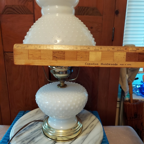Milk glass vanity lamp - Picture 6 of 12